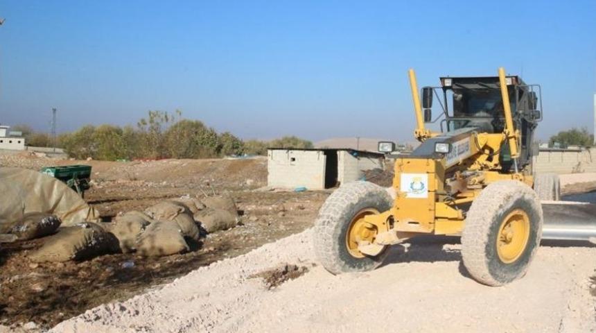 Haliliye Kırsalında Yolları Tamamlıyor