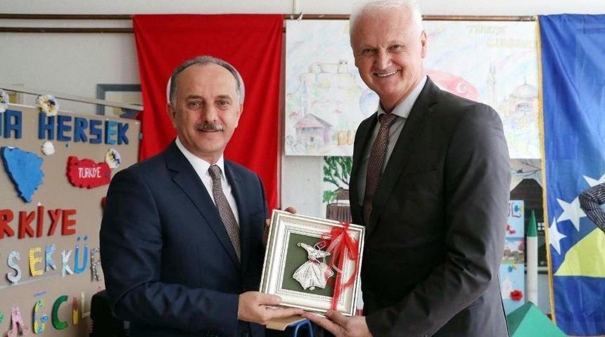 Bağcılar Belediyesi, Bosna Hersek&rsquo;te İki T&uuml;rk&ccedil;e Sınıfı A&ccedil;tı