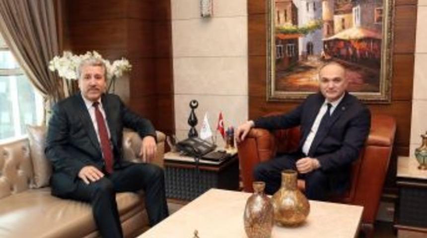 Ege &Uuml;niversitesinden, İzmir Teknoloji &Uuml;ss&uuml;ne Tam Destek