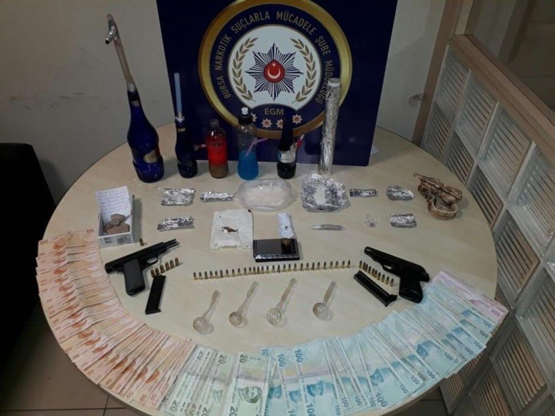 Bursa&rsquo;da Uyuşturucu Şebekesi &Ccedil;&ouml;kertildi