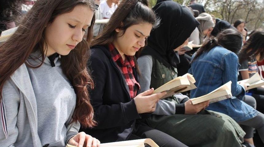 İl K&uuml;lt&uuml;r Ve Turizm M&uuml;d&uuml;r&uuml; Taymuş: &ldquo;il Merkezinde 80 Bin Okuyucumuz Var&rdquo;