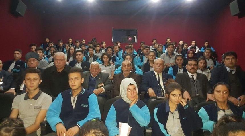 Lise &Ouml;ğrencileri Kore Gazileriyle "ayla" Filmini İzledi