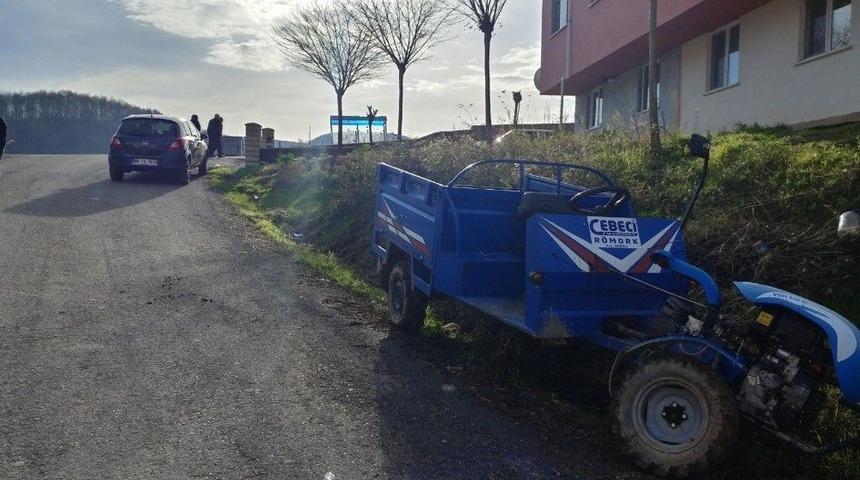 Tarım Aracı Otomobil İle &Ccedil;arpıştı: 1 Yaralı