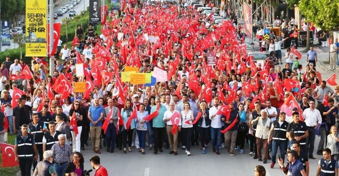 Nil&uuml;fer&rsquo;de 19 Mayıs Coşkusu