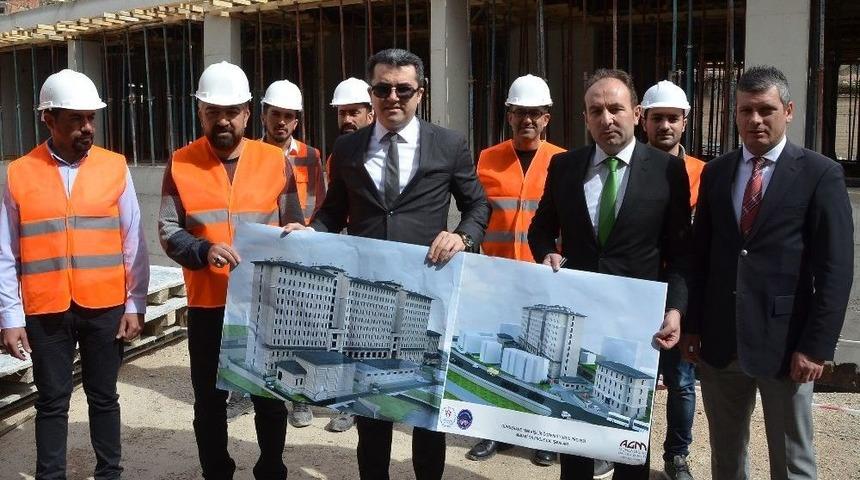 G&uuml;m&uuml;şhane&rsquo;de Bin 300 Kişilik Kız Yurdu İnşaatı Devam Ediyor