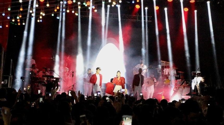 Derya Uluğ, Atakumluları Coşturdu