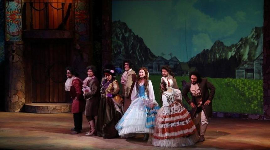 D&uuml;nya Tiyatrolar G&uuml;n&uuml; Kocaeli&rsquo;de Kutlandı