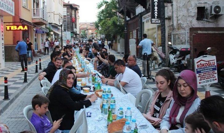 Bartın Esnafı Halkla İftarda Buluştu G4