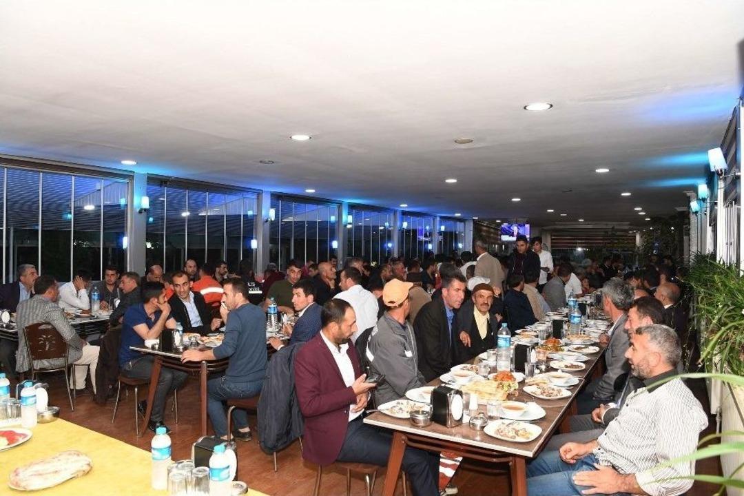 Başkan Asya, Taşeron İş&ccedil;ilerle İftarda Bir Araya Geldi