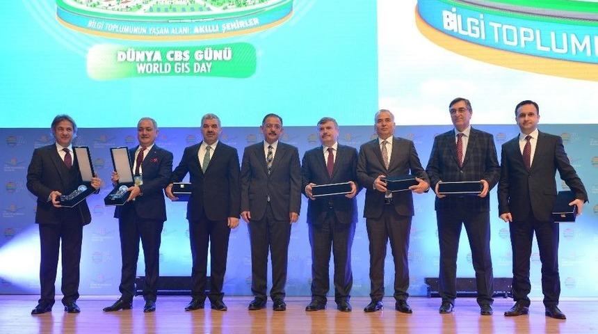 Denizli&rsquo;ye Akıllı Şehir &Ouml;d&uuml;l&uuml;