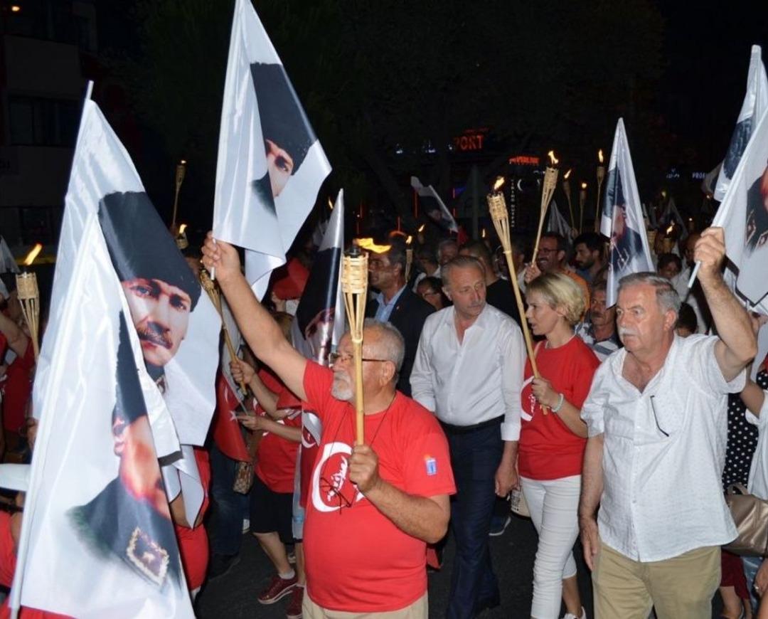 Didim Belediyesince Fener Alayı D&uuml;zenlendi