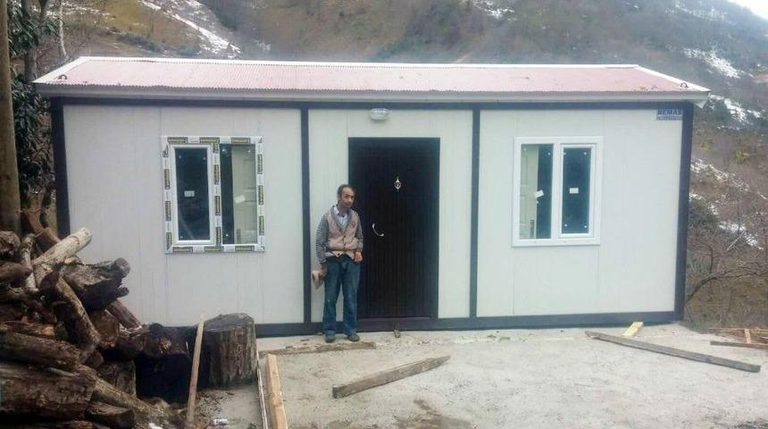 Barakada Yalnız Yaşayan Engelli Adama Devlet Yardım Elini Uzattı