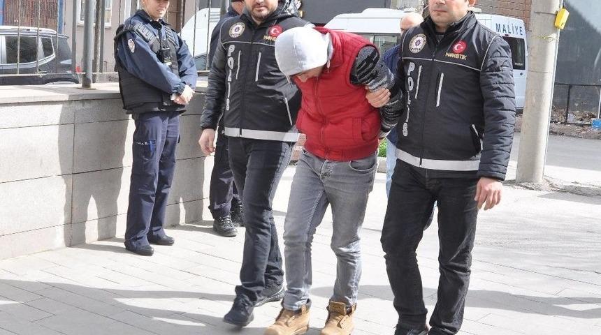 Uyuşturucu Satıcıları Adliyeye Sevk Edildi