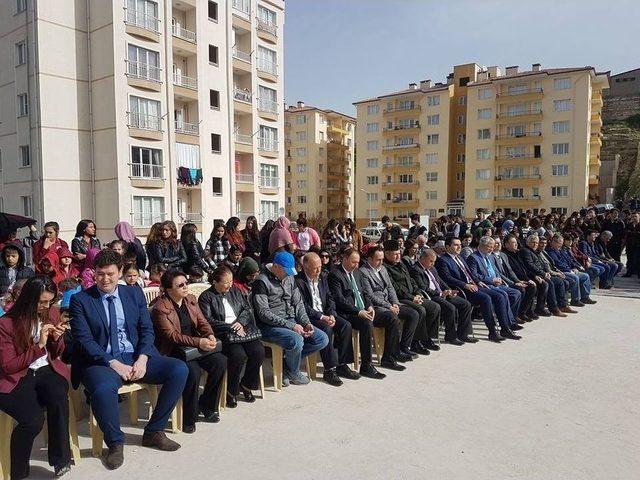 Afrin Şehitleri Anısına Zeytin Fidanı Diktiler