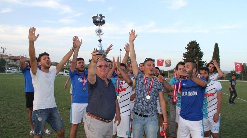 Gen&ccedil;lik Kupası Mesudiyespor&rsquo;un Oldu
