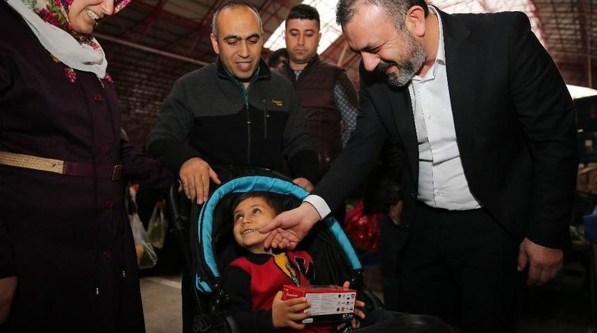 Başkan Ercan Pazar Esnafıyla Bir Araya Geldi