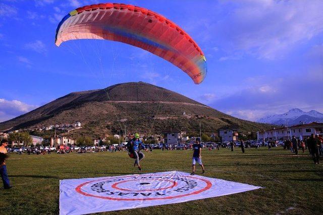 Yamaçparaşütü Türkiye Şampiyonası Talas’ta