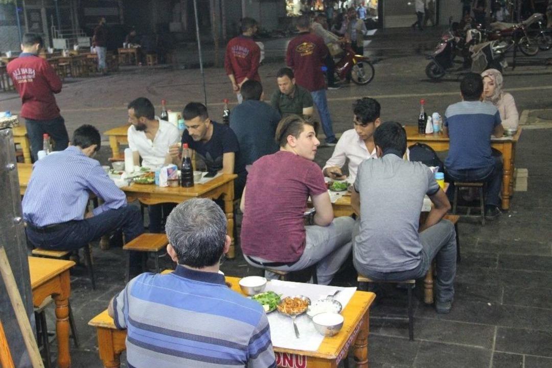 Şanlıurfalıların Sahurdaki Vazge&ccedil;ilmezi Yine Ciğer Oldu