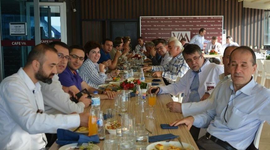 Sağlık &Ccedil;alışanları Yaza Merhaba Dedi