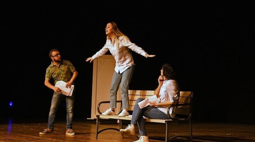 “seni Seviyorum” Oyununa Yoğun İlgi