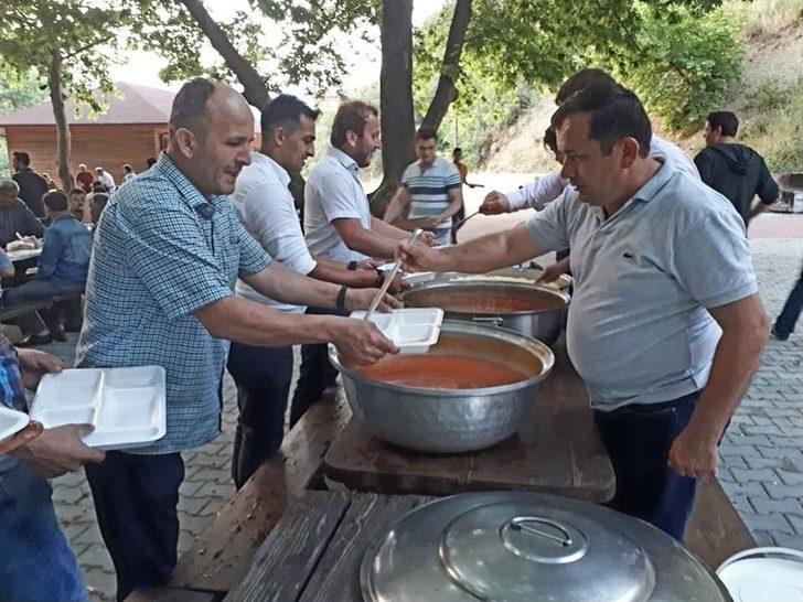 Yenice Şoförler Ve Esnaf Odası’ndan İftar G2