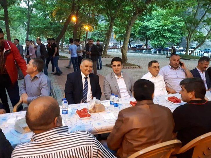 Yenice Şoförler Ve Esnaf Odası’ndan İftar G4