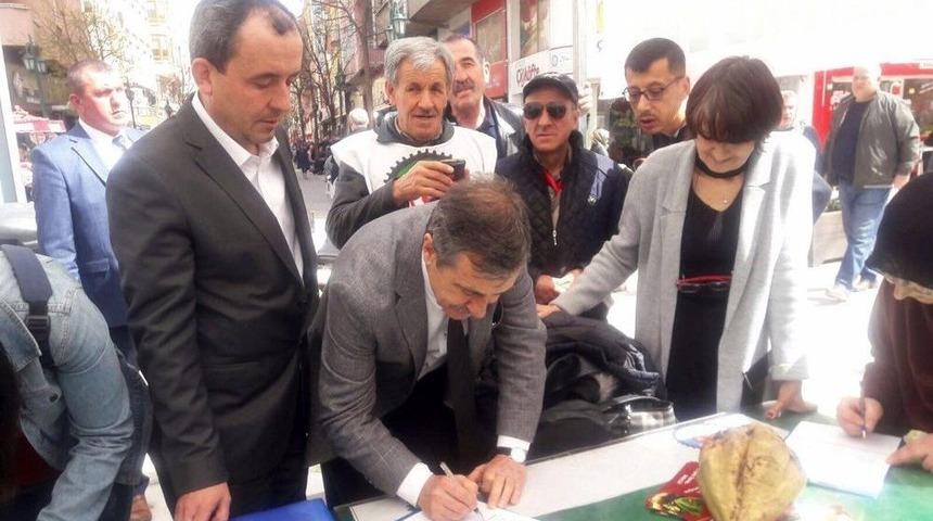 Ahmet Ata&ccedil;&rsquo;dan Şeker Fabrikaları İ&ccedil;in İmza Kampanyasına Destek