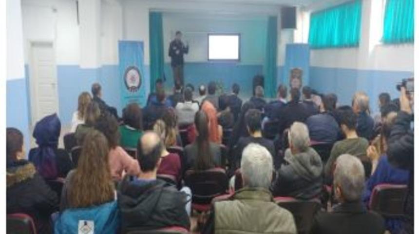 Mahmudiye’de ’narkorehber’ Eğitimi Verildi