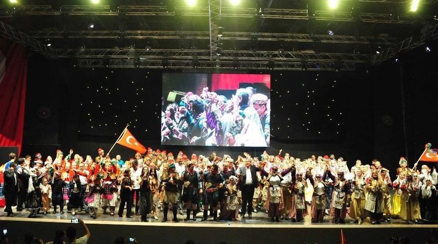 Bal&ccedil;ova&rsquo;da Muhteşem 19 Mayıs Coşkusu