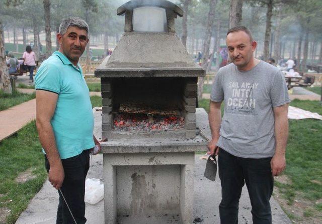 Elazığlılar, Ramazan’da İftarı Mangalla Açıyor