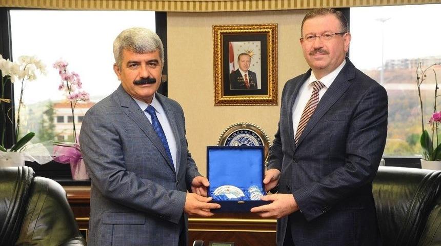 B&uuml;y&uuml;kşehir, Umuttepe&rsquo;de Hizmetlerine Devam Ediyor