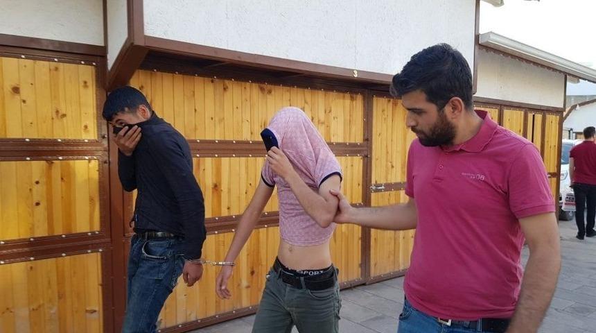 Tespih Hırsızları Tutuklandı