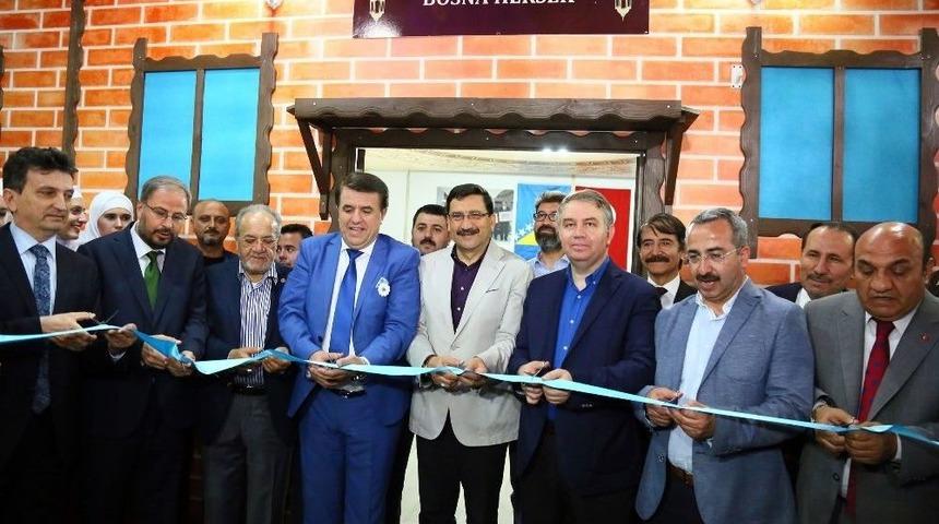 9. Uluslararası Ramazan Etkinlikleri 23 &Uuml;lkeden Konuklarla S&uuml;r&uuml;yor