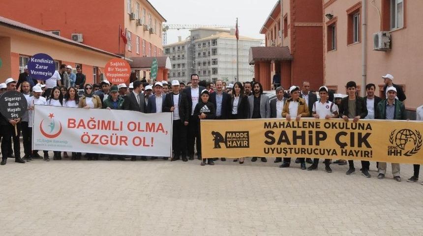 Şırnak&rsquo;ta &lsquo;maddeye Hayır&rsquo; Y&uuml;r&uuml;y&uuml;ş&uuml;