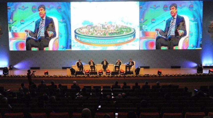 Başkan T&uuml;rel&rsquo;e Akıllı Kent &Ouml;d&uuml;l&uuml;