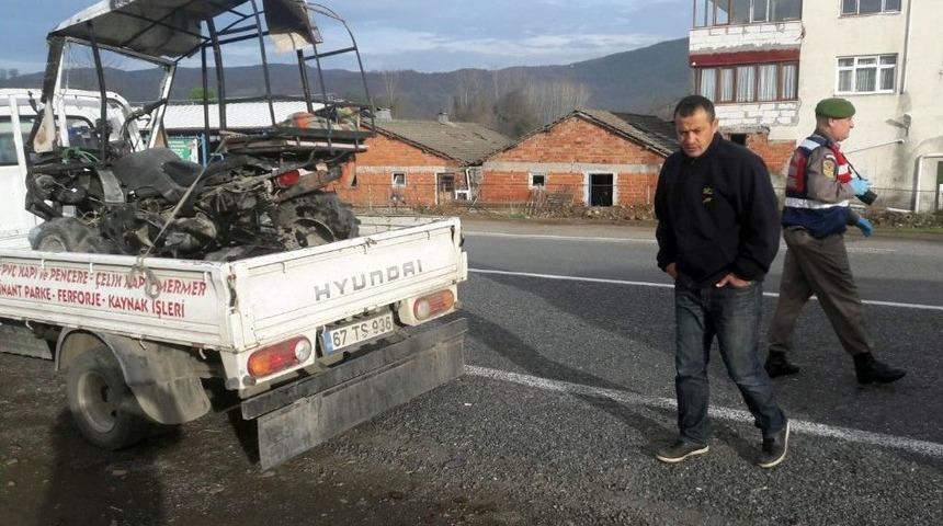 Atv İle Minib&uuml;s &Ccedil;arpıştı: 1 Yaralı