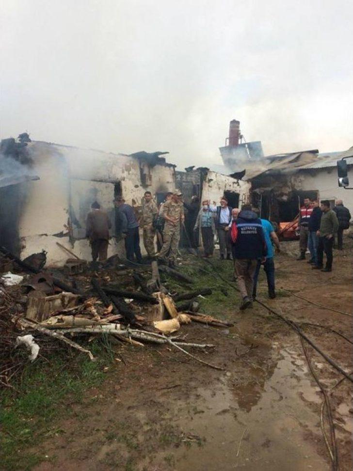 Yeşilçam Oyuncusu Yangında Hayatını Kaybetti G3