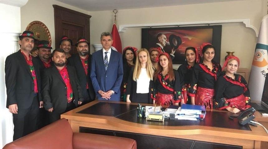 Kaymakam Yurt, Romanları Ağırladı