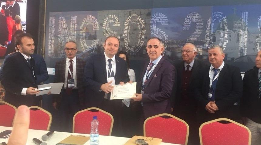 Kudüs’teki Kongrede Yyü’den İki Akademisyen Ödül Aldı