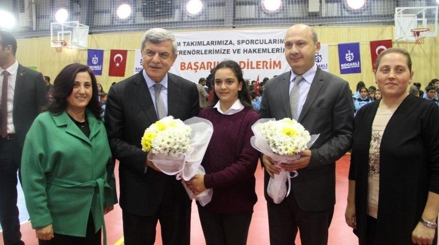 Hasan Tahsin Ortaokulu Spor Salonu Tanıtıldı