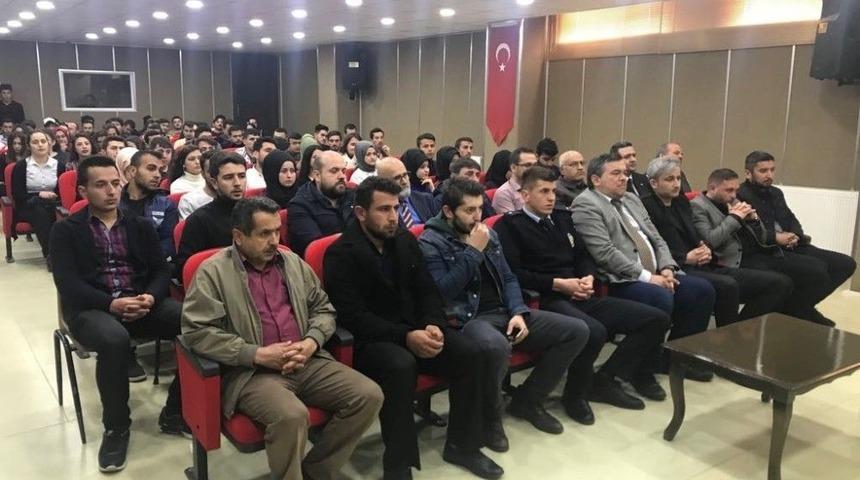 Sdü Öğrencilerinden Afrin Şehitleri Ve Öğrenci Arkadaşları İçin Anma Etkinliği