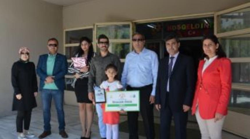 T&uuml;rkiye Birincisi &Ouml;ğrenci &Ouml;d&uuml;llendirildi