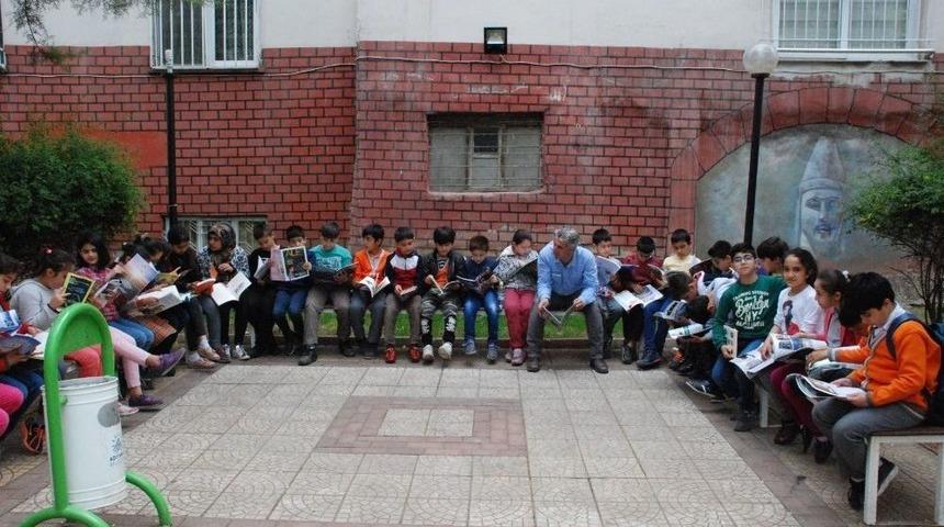 Adıyaman’da Kitap Okuma Etkinliği Gerçekleştirildi
