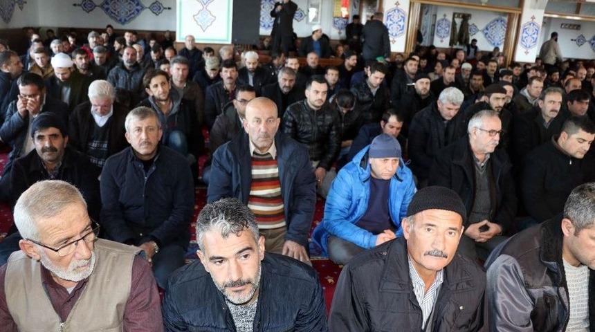 Erzincan&rsquo;daki Camilerde "g&uuml;neşin Doğduğu En Hayırlı G&uuml;n: Cuma" Konulu Hutbe Okundu