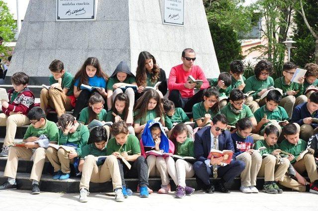 Milas’ta Açık Havada Kitap Okudular