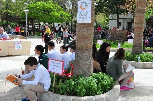 Milas’ta Açık Havada Kitap Okudular