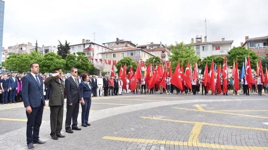 19 Mayıs Avcılar&rsquo;da Coşkuyla Kutlandı
