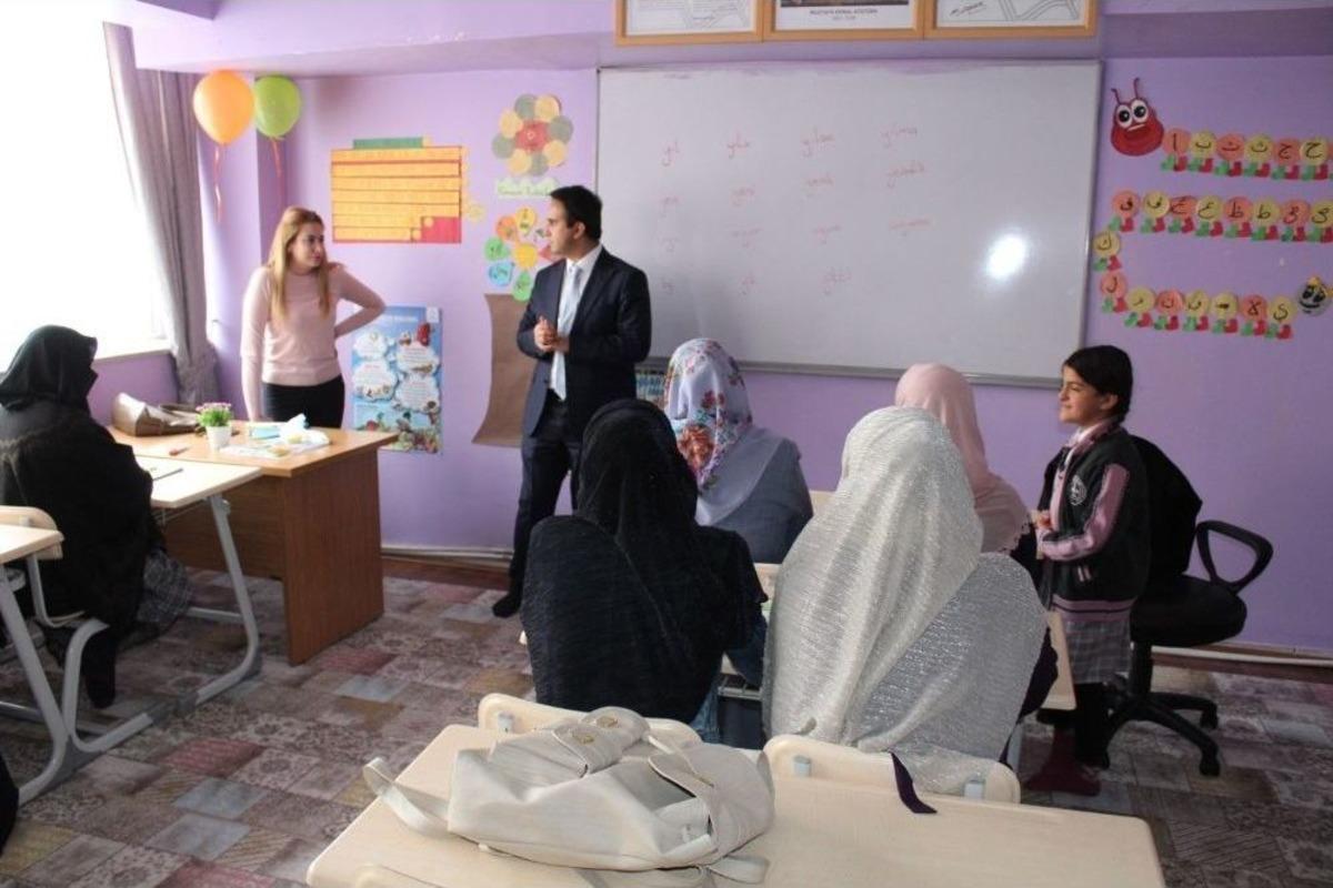 &Ccedil;aldıran&rsquo;da Okuma Yazma Seferberliği