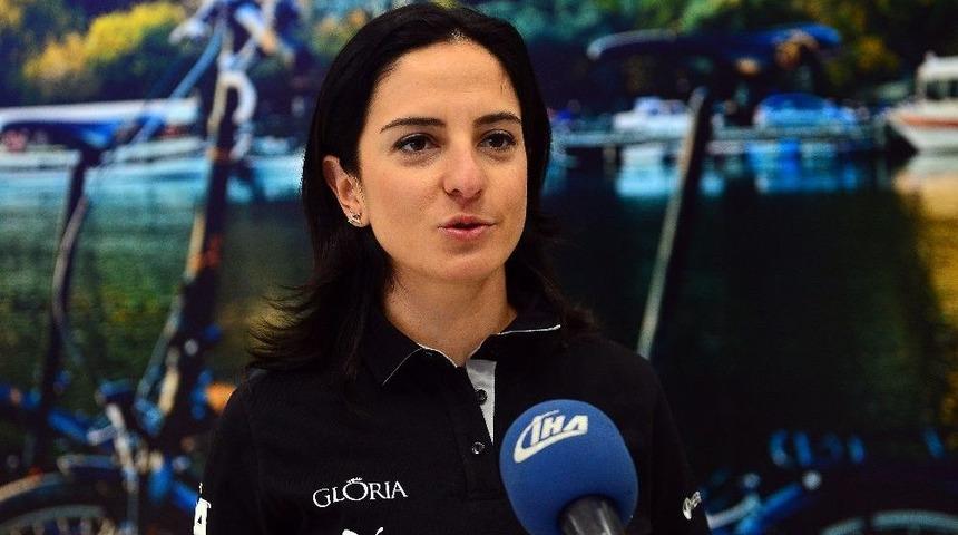 İpek Onaran: &ldquo;t&uuml;rkiye&rsquo;de Triatlona İlgili Artmaya Başladı&rdquo;