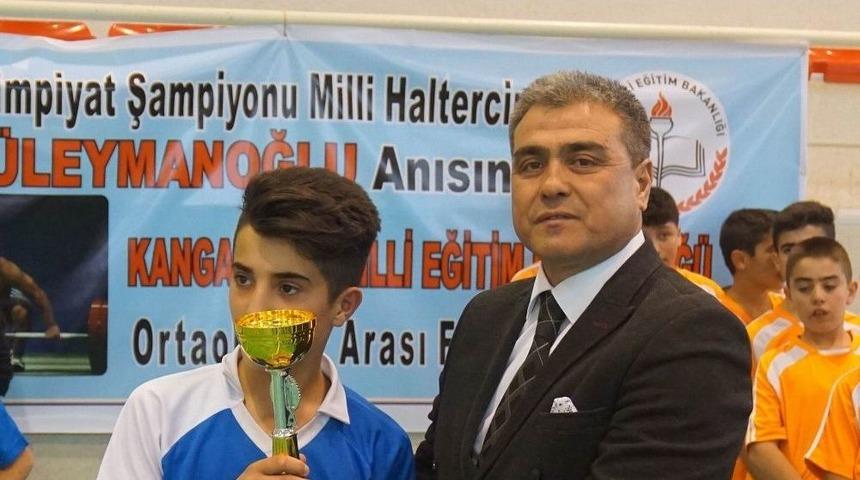 Naim S&uuml;leymanoğlu Anısına Futbol Turnuvası